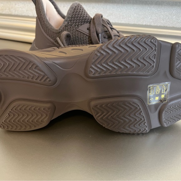 “Lexxi” Sneakers - Picture 2 of 2